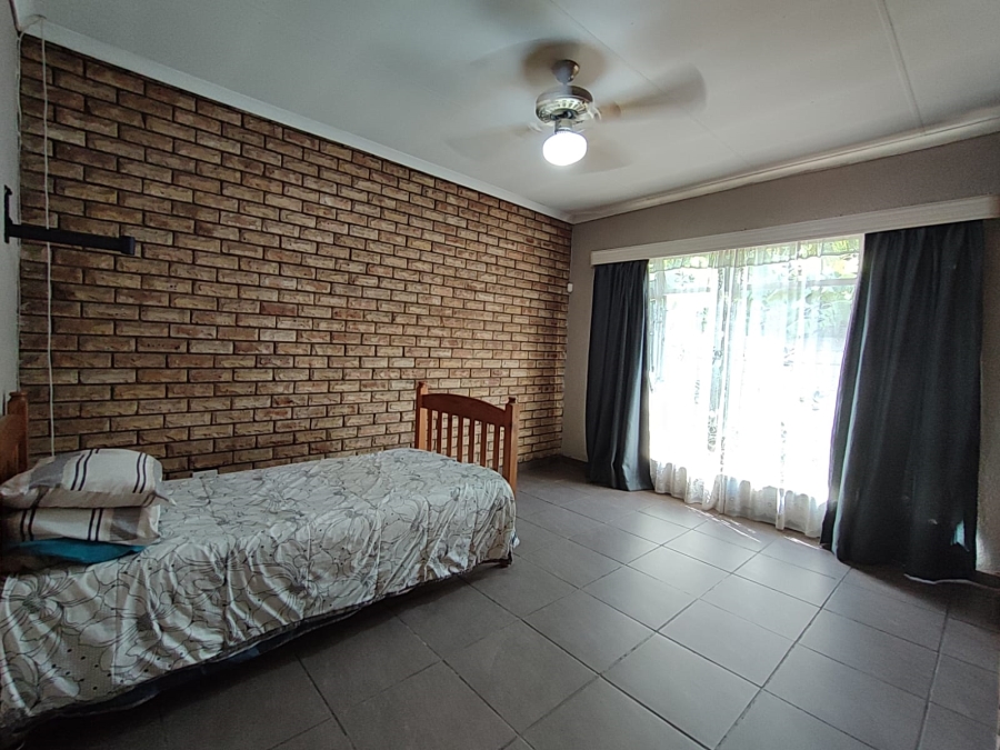 4 Bedroom Property for Sale in Lourenspark North West